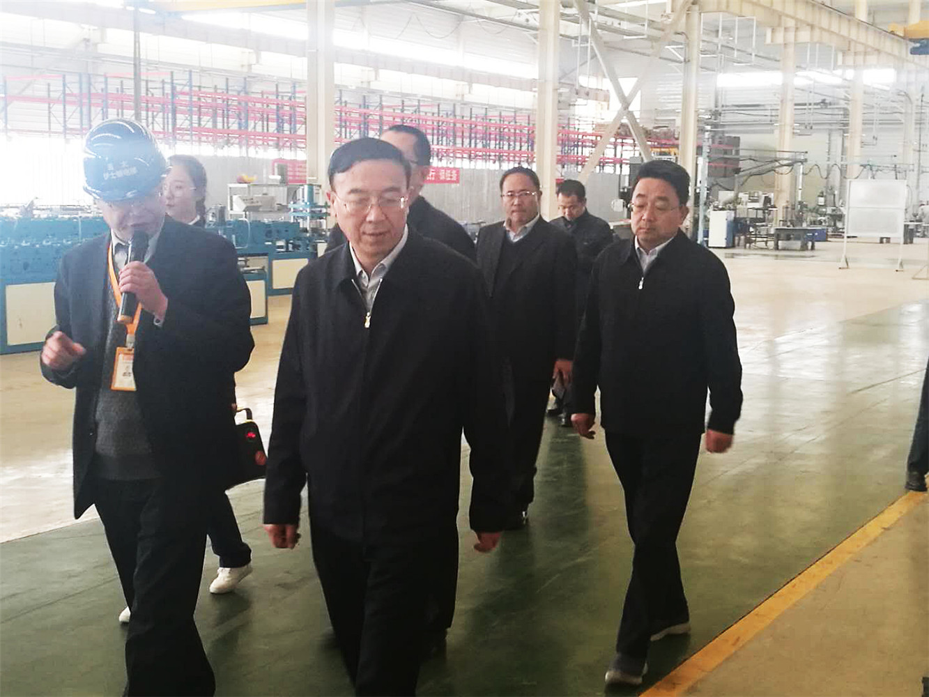 甘肃省副省长李沛兴参观考察兰州新区拉斯维加斯游戏3499伊士顿电梯厂